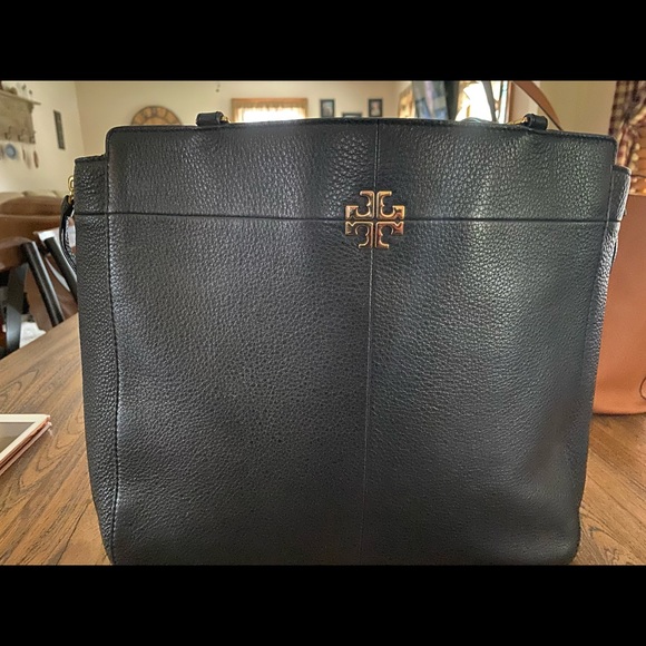 Tory Burch Handbags - Tory Burch Black Pebble Leather Tote
